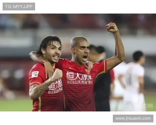 上海足球队状态火热领跑最新TOP10球队榜单分析 上海足球队状态火热领跑最新TOP10球队榜单分析