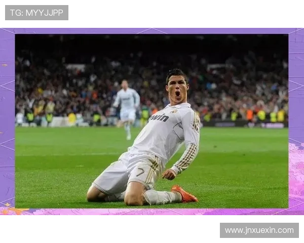 不同足球明星的独特球技解析与风格对比 不同足球明星的独特球技解析与风格对比