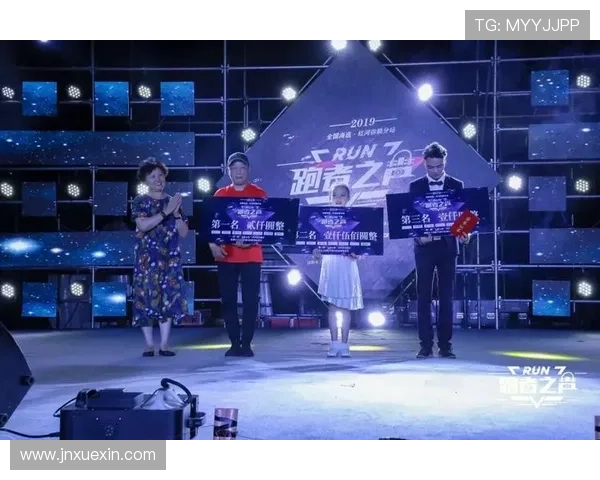 与杨丽对话探讨她的足球生涯与成长历程的精彩瞬间 与杨丽对话探讨她的足球生涯与成长历程的精彩瞬间