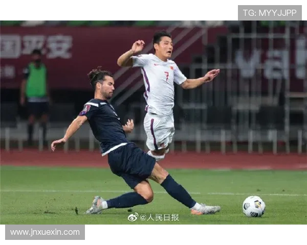 为足球明星送上特别定制的手表传递祝福与荣耀的心意 为足球明星送上特别定制的手表传递祝福与荣耀的心意