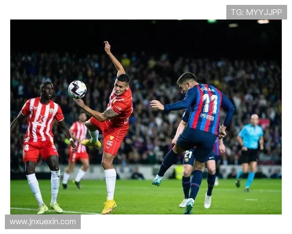 全球足球巨星榜单揭晓前100名明星球员的精彩瞬间与成就回顾