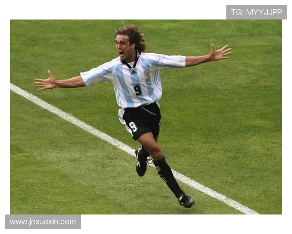 全球足球明星前十榜单揭晓谁将成为足坛传奇的代表人物